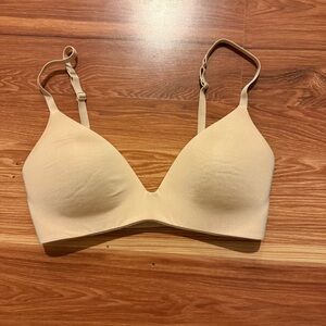 SKIMS Beige Seamless Bra